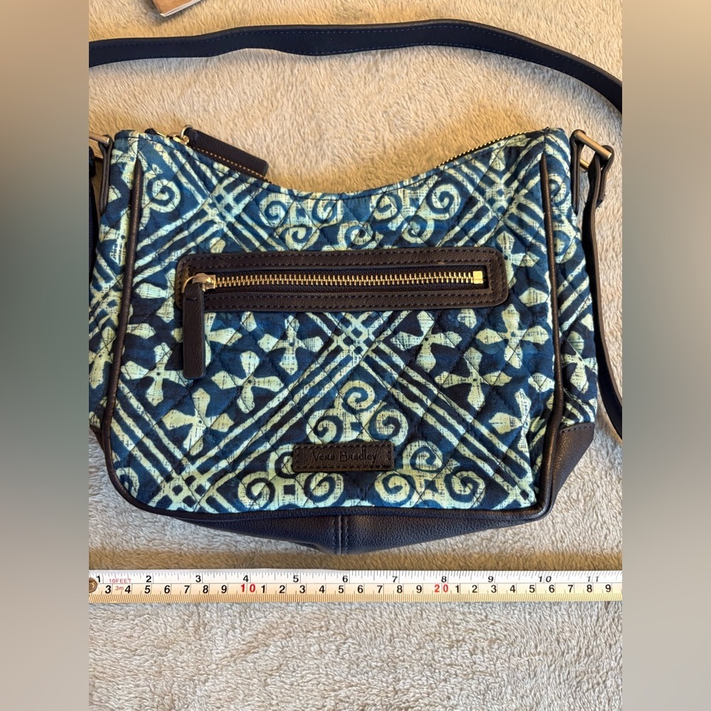 Vera Bradley. Elegant Navy Embroidered Crossbody Bag beautiful shades of blue